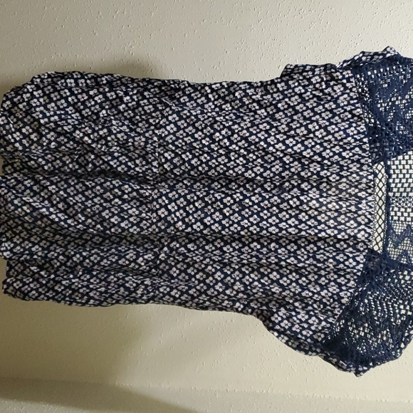 Miss Me Navy Floral Blouse Shirt - Picture 5 of 6